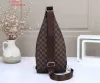 2023S Taigarama Boulogne Sac à bandoulière pour hommes avec porte-monnaie rond Poche zippée latérale Mens Luxurys Designer Sacs à bandoulière Cross Body Monograms Bumbags Sac