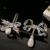 Broches Vintage avec nœud papillon pour femmes, accessoires de vêtement incrustés à la main en Zircon et en perles