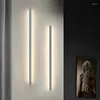 Lámpara de pared Luces LED minimalistas modernas Interruptor de atenuación Dormitorio Apliques de noche Negro Oro Blanco Metal Salón Pasillo Baño