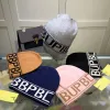 Designer Beanie Winter Knitted Hat Designer classic Hat Mens Womens Autumn Winter Caps Letter Caps Casual Fitted 5 colors very nice