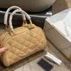 Designer pour femmes vintgae caviar en cuir beige bowling sacs top poignée toples grande capacité extérieur sacoche poche luxe brun sac à main 25x7x15cm
