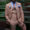 Trajes para hombre, novedad de 2023, traje marrón ajustado con solapa de muesca, conjunto de tres piezas a la moda hecho a medida, conjunto de alta calidad para fiesta de boda