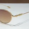 Nowe projektowanie mody retro okulary przeciwsłoneczne 8194 Mała owalna metalowa rama modna i awangardowa styl wysokiej klasy Outdoor Uv400 Oczarowie