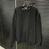 Sweats à capuche pour femmes Borvemays Femmes Sweat-shirt Lâche Casual Street Metal Rivet O Cou À Manches Longues Épaississement Brossé Garder Au Chaud Pulls