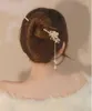 ヘアクリップ中国語スタイルハンフヘッドピース女性フラワーロングタッセルヘアピンステップシェイクスティックオーナメントヴィンテージヘアスティックジュエリー