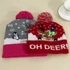 Navidad Nuevo Gorro de punto con luz LED Copo de nieve Alce Otoño e invierno Calor al aire libre con gorro de punto con bolas