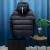 秋の冬のための高品質のブランドデザイナーメンズショートフードドジャケット屋外で厚くして暖かくなります