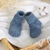 Babyschoenen Babyschoenen Gebreid Geboren Meisje Jongen Kleding Warm Gestreept 0-18M Schoeisel Baby Kid Bed Looplaarzen Mode Slip-On Handgemaakt