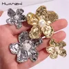 Cluster Rings HUANZHI Gold Color Pearl Large Flower Double Fingers Ring For Women Girls Exaggerated Fashion Chunky Alloy Vintage Jewelry