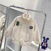 Chaquetas Chaquetas para bebés Abrigos para niños pequeños Ropa para niños Diseñador de ropa de invierno para niños Niñas Jóvenes Al aire libre Parka cálida Puffer Estampado de letras Clot