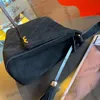 Роскошный дизайнер замшевый nubuck потирал Jumbo Hobo Shouber Bags золотые металлические аппаратные сумки с кисточкой мульти -пошетт на открытом воздухе Sacoche Pocket 30x9x23cm