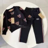 top burberyity New Fashion set per bambini set per bambini maglione per bambini 2 foto maglioni per bambini firmati pantaloni per bambini abbigliamento ragazzi ragazze manica lunga lusso summ ZUDQ