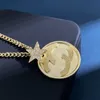 Gioielli di moda e lusso Ciondolo in oro Classico versatile imitazione cristallo Pieno di diamanti Stella abbinata grande disco con lettera intagliata con ciondolo Elegante collana di design