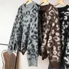女性のセーター2023レディース秋の冬ファッションセクシーなプルオーバーヒョウ印刷oネックルーズジャンパートップ