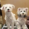 犬のアパレル犬猫デニムジャケットファッションジャケットホワイトデニムコートベストハーネスペット子犬のタディシュナウザー春秋の服アパレル231023