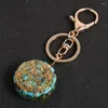 Porte-clés Chip Stone Turquoises Ronde Orgone Pendentif Voiture Porte-clés Bague Reiki Guérison Yoga Chakra Porte-clés Bijoux Cadeaux Pour Hommes Femmes