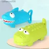 Autres jouets Jouets d'eau extractibles pour enfants Shark Cartoon Design Summer Play Beach Watergun Sprinkler Salle de bain Douche Jouets de bain Bath ToysL231024
