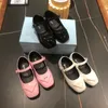 Sevimli tasarımcı kız ayakkabı deri elbise ayakkabıları lüks çocuklar bebek tasarımcılar kız spor ayakkabılar yeni doğan büyük çocuk Noel hediye deri