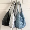 Kvällspåsar mode puffer handväska kärlek mönster vadderad axel quiltad rymd bomull crossbody väska sliver kvinnor tote 231024