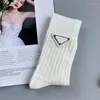 Women Socks Triangle Label diseñador de marca Sock Europe Bordery Bordery Luxury Algodón Sexy Cálida Fashion