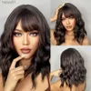 Perruques synthétiques HAIRCUBE perruque synthétique ondulée avec frange courte Bob perruques roses bouclés ondulés longueur d'épaule perruque de Cosplay perruque colorée quotidienne L231024