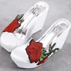 Hausschuhe Rose Flower Plateau Wedges Damen Transparente Slip-ons Pailletten Slides Sommer Damen Schuhe Creepers Plus Size Flip Flops