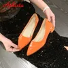 فستان أحذية Aphixta Orange Spring Autumn Woman مدببة إصبع القدم شقق الكعب براءات اختراع جلدية على المتسكعون الأزياء بالإضافة إلى حجم كبير 231024