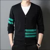 Fall Men's Cardigan Soft Desinger Sweters z długim rękawem Stripe Klasyczny warstwowy płaszcz Sweter Mężczyzna Ashion Męski dekolt Młodzieżowa kurtka ciepła płaszcz Otwórz