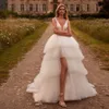 Abiti da sposa a strati con volant romantici Scollo a V alto e basso Perle Abito da ballo Abito da sposa Anteriore Corto Indietro Abiti da sposa lunghi