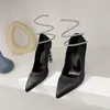 Klädskor 2023 ankelband kvinnors sandaler damer sammet pekade tå party pumpar kvinna designer tunna höga klackar kvinnlig modern