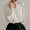 Kvinnors blusar långärmad v-ringning acetat vit satin skjorta eleganta kontor damer koran mode kvinna blus 2023 vackra topp kvinnor