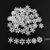 Decorações de Natal 50pcs enfeites de madeira madeira decorativa Claus floco de neve recorte fatias diy artesanato 231023