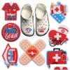 Akcesoria części buty hurtowe 100pcs PVC Pielęgniarstwo School Storetoscope Pierwsza pomoc Zestaw Band-Aids Garden Charms Dzieci Kurek dekoracje Dhsq6