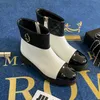 Designer Paris Luxury Brand Boot Echt lederen enkellaarsjes Vrouw Korte laars Sneakers Trainers Slipper Sandalen