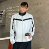 Herrenjacken SYUHGFA Koreanischer Stil Stehkragenjacke Herbstkleidung Trendiges modisches Nischendesign Vielseitige Sportoberbekleidung