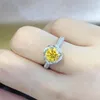 Anelli a grappolo Anello con diamante Moissanite giallo da 1 ct Regalo di lusso per donna Test superato 925 Argento Promessa Moglie Gioielli per anniversario di matrimonio