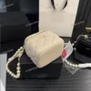パールチェーン女性デザイナーミニバニティボックスメイクアップバッグ