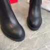 Créateur de mode Haute qualité Femmes Talon rouge Bottines à talons hauts Bottes en cuir de luxe Talon maigre Fermeture éclair latérale Hiver sur le genou Bottes Martin classiques HJ0901