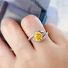 Clusterringen 1ct gele Moissanite diamanten ring 6,5 mm vrouw sieraden slagen voor test 925 sterling zilver meisje verloofd modefeest luxe cadeau