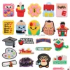 靴部品のアクセサリー卸売100pcs PVC Calcator Rer Book Bag Bag Pencil Mortarcap School教師Penguin Sandals Buckle Decoratio Dhguv