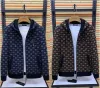 Designer Mens Hooded Jacket Windbreaker Spring Autumn Fashion Coats Män Knitwear Ytterkläder Casual Bomber Jackets Högkvalitativa herrkläder