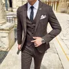 Abiti da uomo Blazer Completo Giacca Gilet Pantaloni Boutique di moda Plaid Casual Business Uomo Sposo Abito da smoking da sposa 3 pezzi Set Cappotto 231023