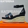 Kvinnor Sandaler Summer Wedge Designer Round Toe äkta läderfläta Ankle Strap Cover Heels Hög stor storlek 42 5