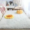 Tappeto Tappeto di velluto bianco per soggiorno Tappeti addensati Tappeti lunghi e morbidi Tappeti per la camera da letto Decorazioni per tintura in peluche Tappetini per bambini R231024