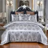 Sängkläder sätter lyx Satin Jacquard Single Double Däcke Cover Set King Size High End European Wedding Quilt Quilt 231023