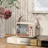 Retro Bluetooth-luidspreker Draadloze vintage kleine luidspreker met stereogeluid Handsfree bellen Dubbel alarmTF-kaart Aux-lijn Waterdicht voor iOS Android-smartphone Thuis