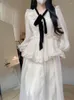 Robes décontractées Fée robe blanche à lacets en bois bord d'oreille col en V été pour femmes 2023 manches évasées françaises longues robes de fiesta