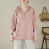 Blouses pour femmes 2023 été coton lin chemise à col en v manches à sept points artistique rétro broderie moyen-âge à la mode femme hauts T42