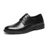Zapatos de vestir de cuero de vaca blanco y negro para hombres Zapatos Oxford de negocios de moda