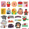 靴部品のアクセサリー卸売100pcs PVC Calcator Rer Book Bag Bag Pencil Mortarcap School教師Penguin Sandals Buckle Decoratio Dhguv